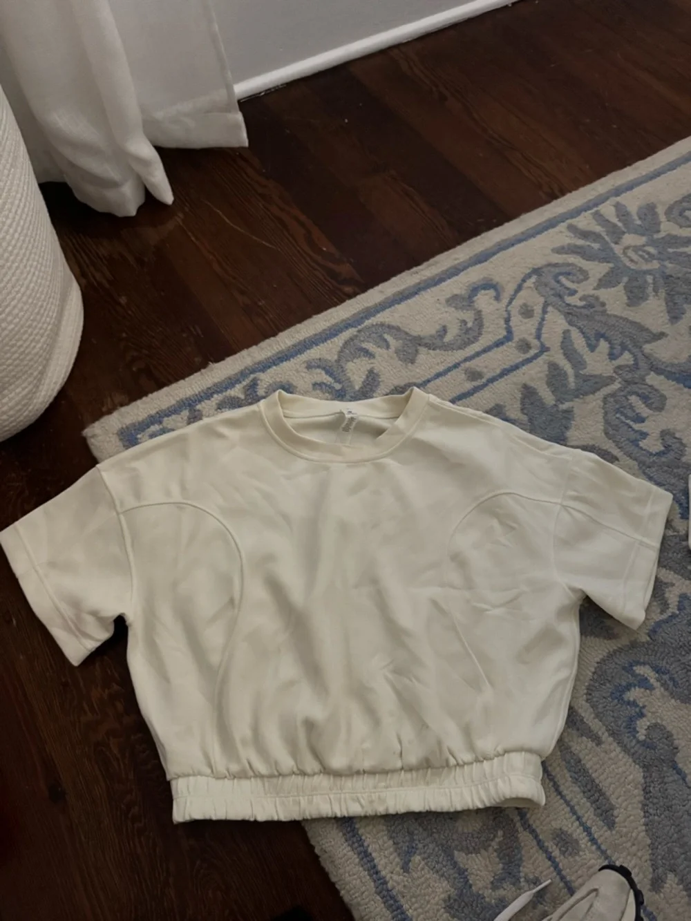 lululemon athletica Cropped Crewneck Sweatshirt in lemon sorbet softstreme - Picture 2 of 4